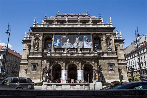 Budapest Opera House not due to reopen until 2021