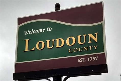 Live in Loudoun, work in Loudoun? Career fair aims to make it easier | WTOP