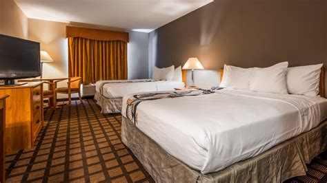 Double Queen Bed Room | Best Western Inn & Suites Midway Airport