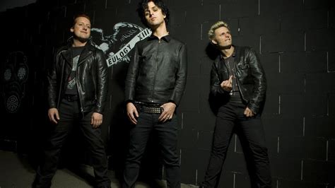 Green Day - 21 Guns Lyrics HD - YouTube