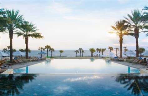 Hotels and Resorts With Pools | Omni Hotels & Resorts