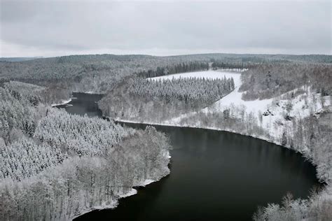 Découvrez 5 des plus belles balades à faire en Ardenne, sous la neige ...