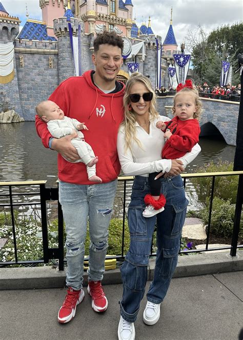 Chiefs star Patrick Mahomes reveals baby son's face for first time as ...