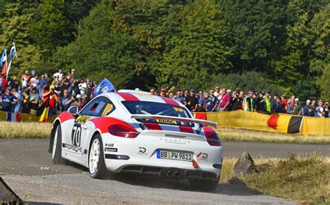 Porsche Cayman GT4 Rallye Unveiled at the Ice Races