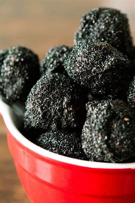 Sparkly Lumps of Coal Oreo Truffles - Oh Sweet Basil