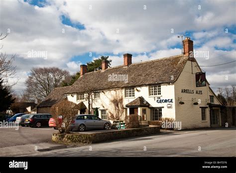 The George pub in the Cotswold village of Kempsford, Gloucestershire ...