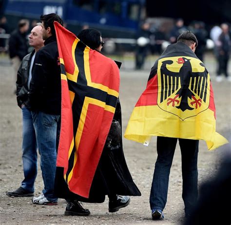 Zentrum für politische Schönheit: Sachsen, denunziert Euch! - WELT