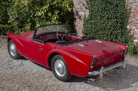 Barn Find: Daimler SP250 Dart – A British Corvette Or An Ugly Duckling?