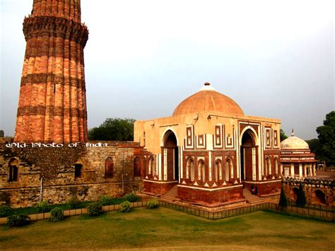 Old Photo of India: Alai Darwaza Qutub complex 1870 & Present Photo