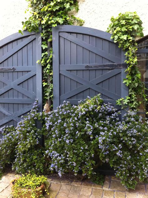 Famous Garden Fence Paint Colors Ideas