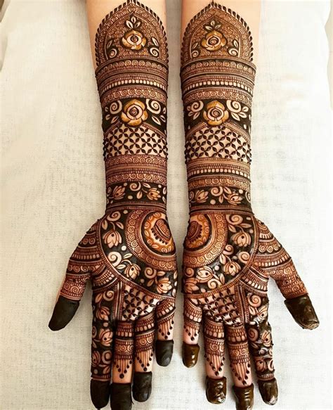 Bridal Mehndi Designs | 9+ Most Adorable Mehndi Design To Try