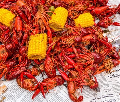 The Best Louisiana Boiled Crawfish - Recipes - Sur Le PlatSur Le Plat