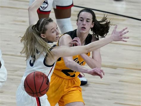 Caitlin Clark, la leader carismatica di Iowa - BasketballNcaa