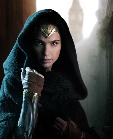 First look at Gal Gadot in 'Wonder Woman'; cast officially announced ...