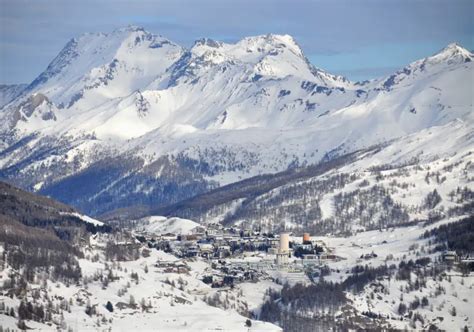 Sestriere Ski Resort Info Guide | Sestriere Via Lattea Italy Review