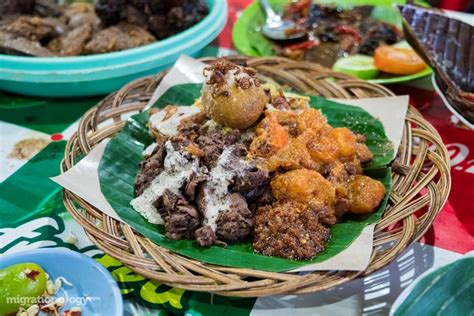 Indonesian Street Foods - Best Finds To Eat In Streets Of Indonesia