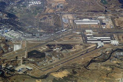 Aeroporto de Madrid-Barajas – Wikipédia, a enciclopédia livre