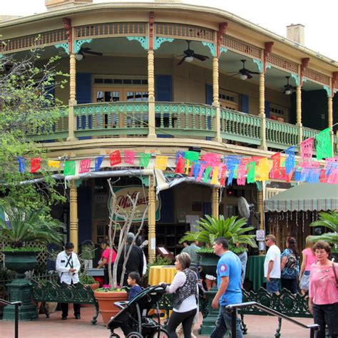 Historic market square (El Mercado) - Meet The Cities