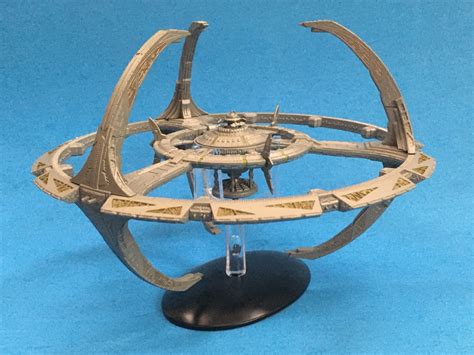 Review: Eaglemoss XL Deep Space 9 Station Model Is Worth The Latinum ...