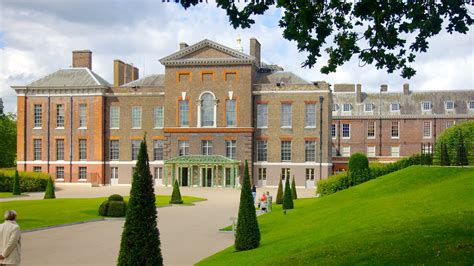 Kensington Palace, London holiday accommodation: holiday houses & more ...