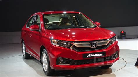 New Honda Amaze steals the show at Auto Expo 2018 - All you wanted to know