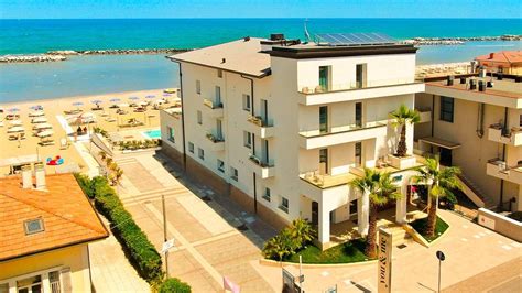 YOU & ME BEACH HOTEL - Updated 2021 Prices, Reviews, and Photos (Rimini ...