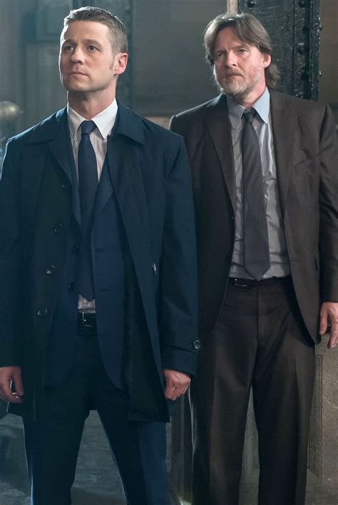 Ben McKenzie Talks GOTHAM, Jim Gordon, and Upcoming Villains | Collider