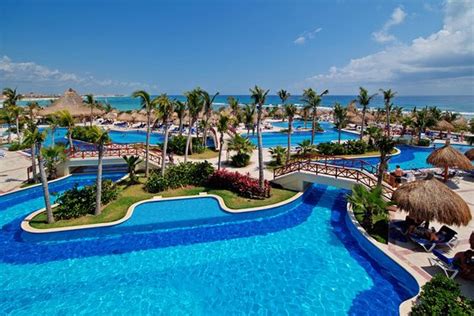 Terrific resort w/Great Disability Access - Review of Bahia Principe ...