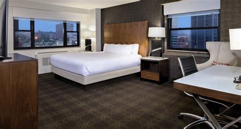 DoubleTree by Hilton Pittsburgh Hotel Downtown