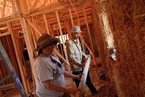 Straw bale houses save energy, offer peace of mind, builders say ...