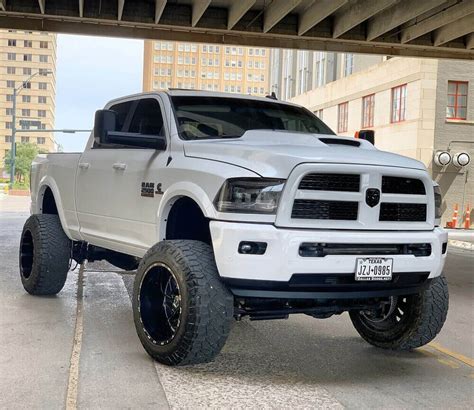 Meet the White Ghost – Lifted 2017 Dodge Ram 2500 Laramie on 37s ...