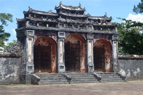 minh-mang-tomb-entrance – Experience Travel Group Blog