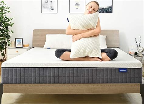 15 Best Mattresses For Back Pain of 2021 – 2022 | GearFork