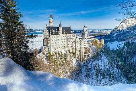 Neuschwanstein Castle in Winter - What you need to know before you visit!