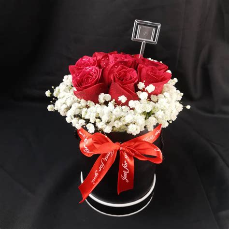 Mini Red Roses Bucket – Nieldelia Florist in KL