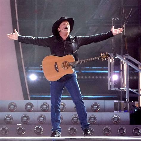 Garth Brooks extends his Las Vegas residency through 2024 - Good ...