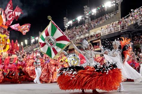 What should you expect from the Rio Carnival?