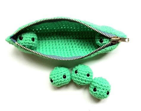 Isabelle Kessedjian: Petits pois amigurumi pour les SC n° 140.