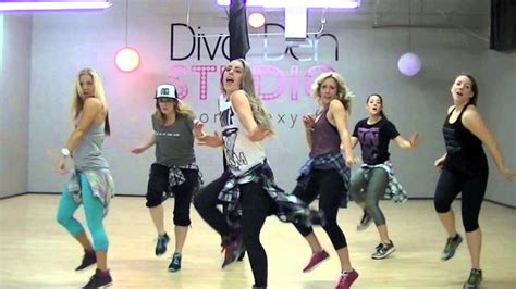 UPTOWN FUNK - DANCE FITNESS @ DIVA DEN STUDIO - YouTube