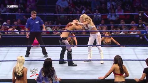 Michelle McCool vs Beth Phoenix -SmackDown 10/03/2 - YouTube