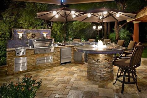 10 Outdoor Kitchen Lighting Ideas 2024 (Brighten the Spot) | Outdoor ...