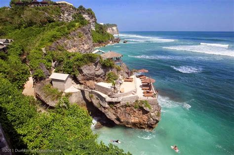 Pesona Pantai Blue Point Uluwatu Bali - Panduan Wisata di Pulau Dewata Bali