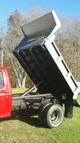 Sell 1- ton dump bed. in Jefferson, Ohio, United States, for US $3,000.00