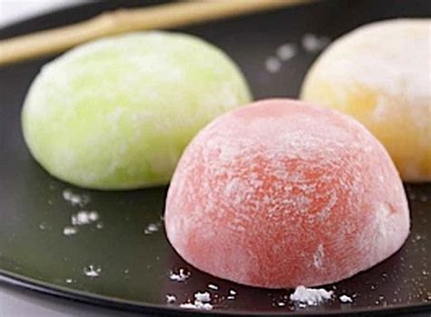 Make Japanese Mochi (Sweet Rice and Red Bean) Treats - Delishably