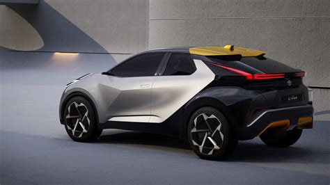 Toyota C-HR, foto spia degli interni della nuova generazione ...