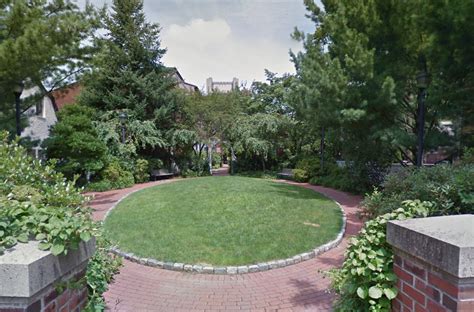 Ten small parks that prove tiny is terrific – Greater Greater Washington