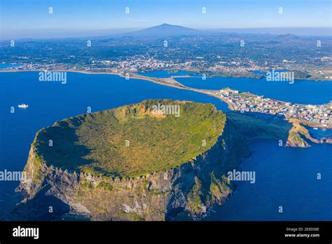 Sunrise view of Seongsan Ilchulbong known as sunrise peak at Jeju ...