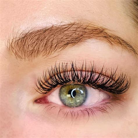 5 Benefits of Eyelash Extensions | Wisp Lashes