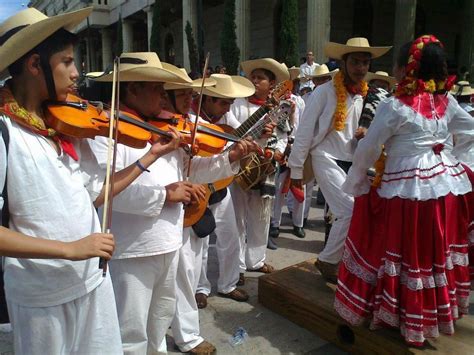 Guerrero dancers | Guerrero, Dancer, Music instruments