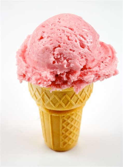 Strawberry ice cream - Wikipedia